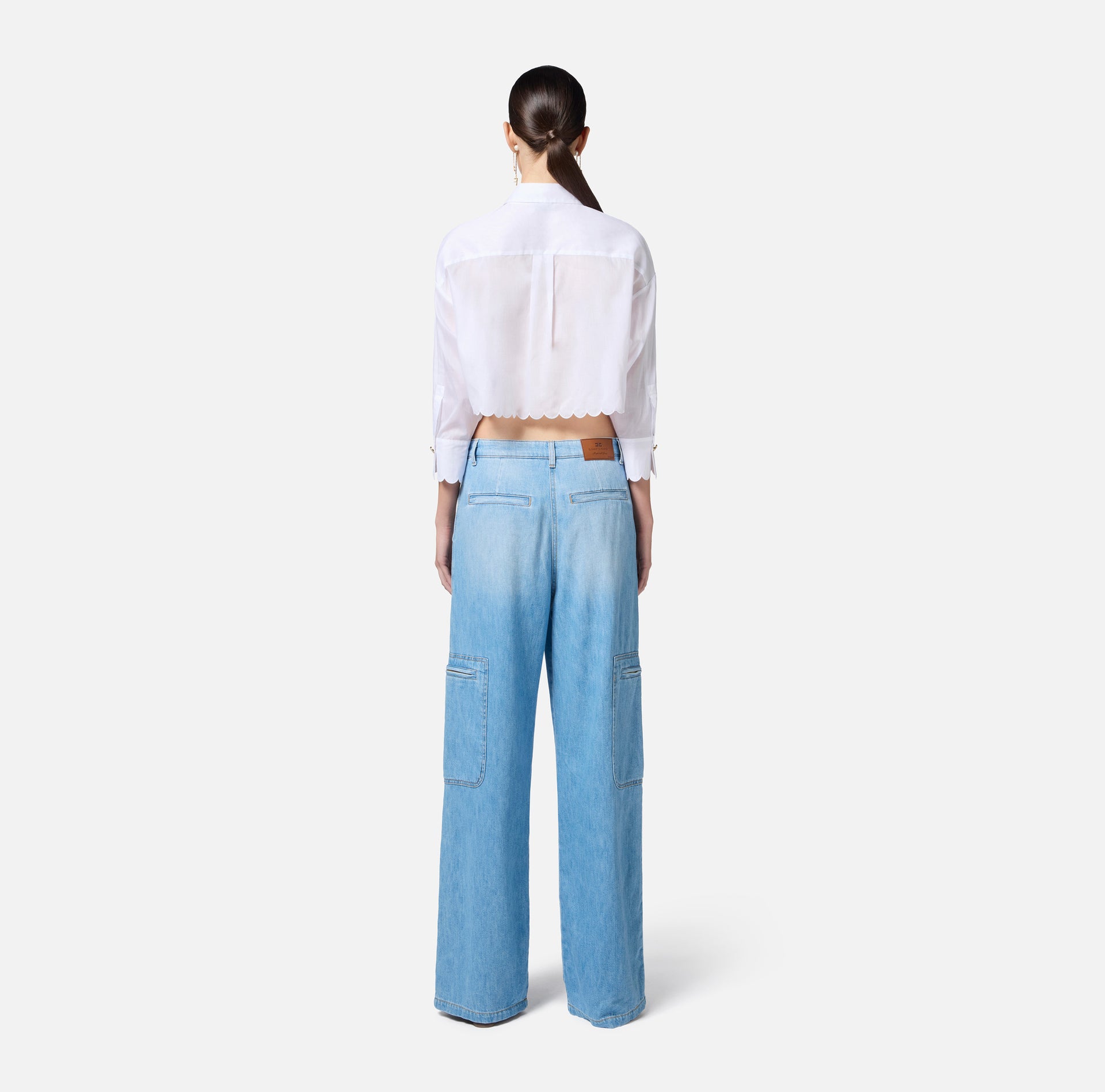 Jeans cargo con tasconi e dettaglio gioiello
