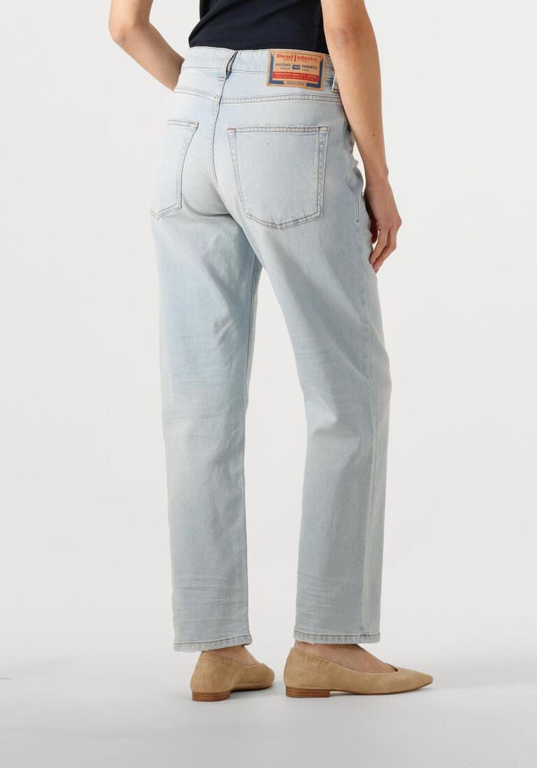 Pantaloni Donna Diesel straight leg jeans 1988 d-ark bleu clair