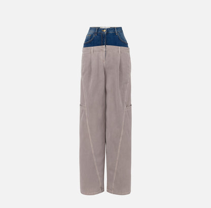 Pantaloni cargo in cotone con baschina in denim