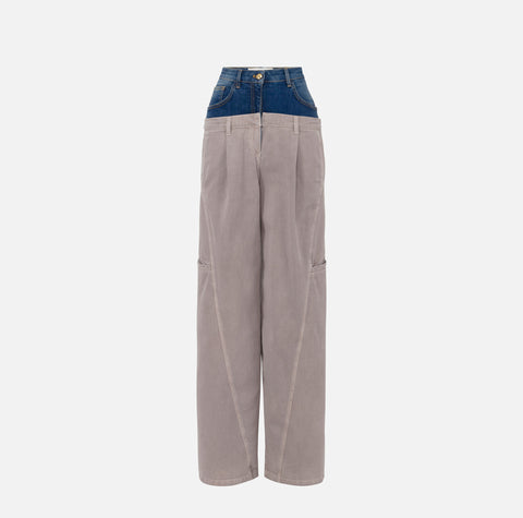 Pantaloni cargo in cotone con baschina in denim